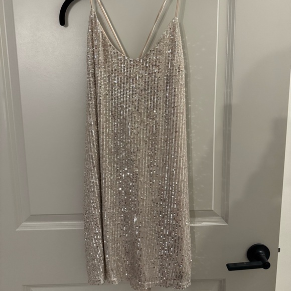 Sadie & Sage Dresses & Skirts - Sadie & Sage Gold/Champagne Sequin Mini Dress